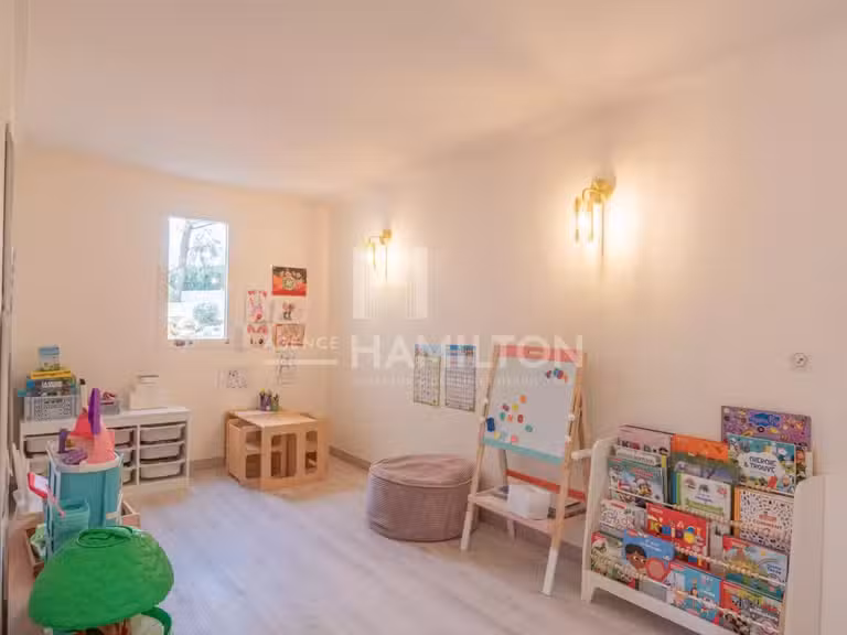 Villa Valbonne - 4 bedrooms - 185m²
