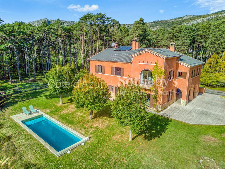 House Valderoure - 6 bedrooms - 328m²