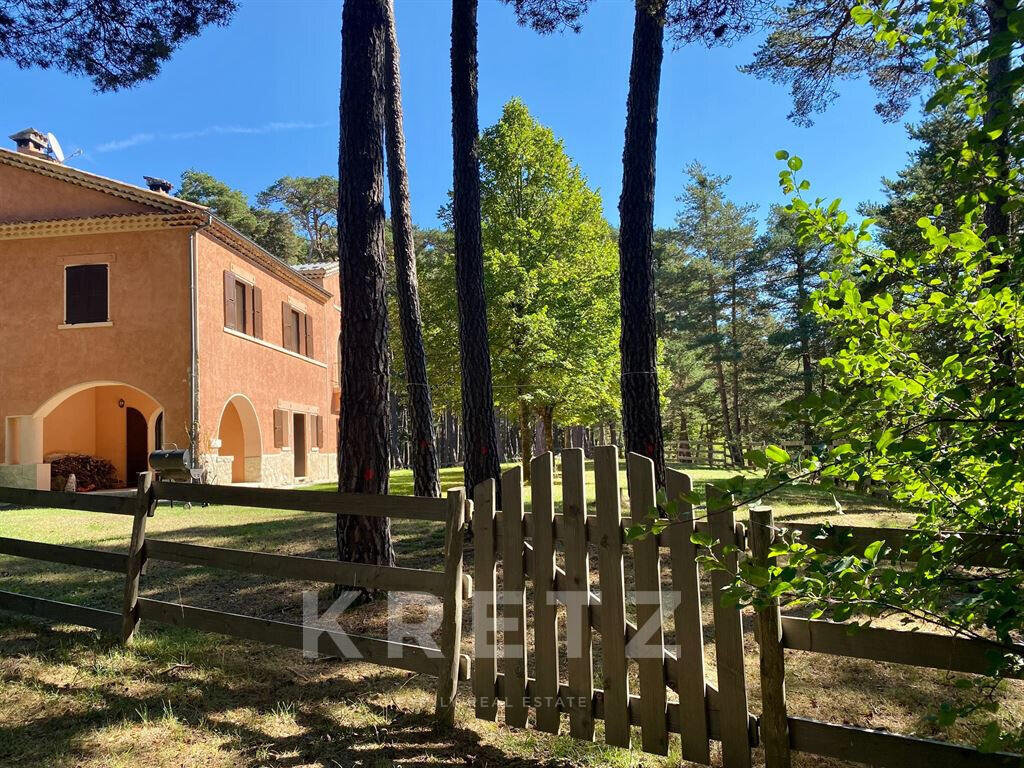 House Valderoure