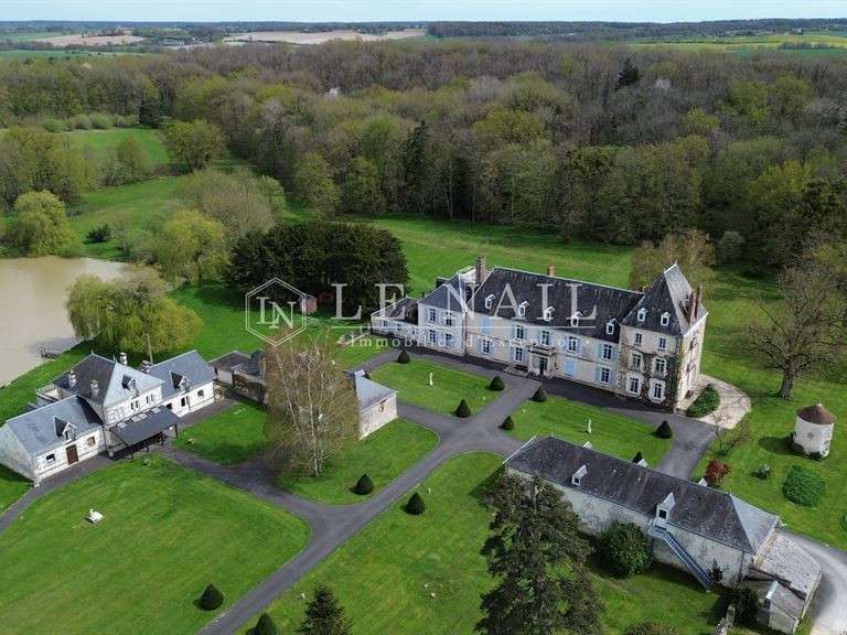Castle Valençay - 20 bedrooms - 930m²