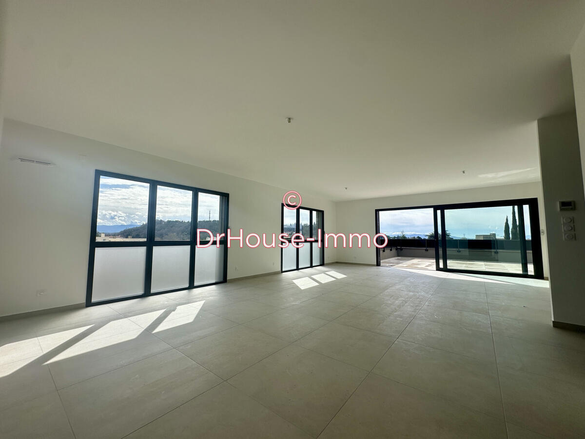 Apartment Valence