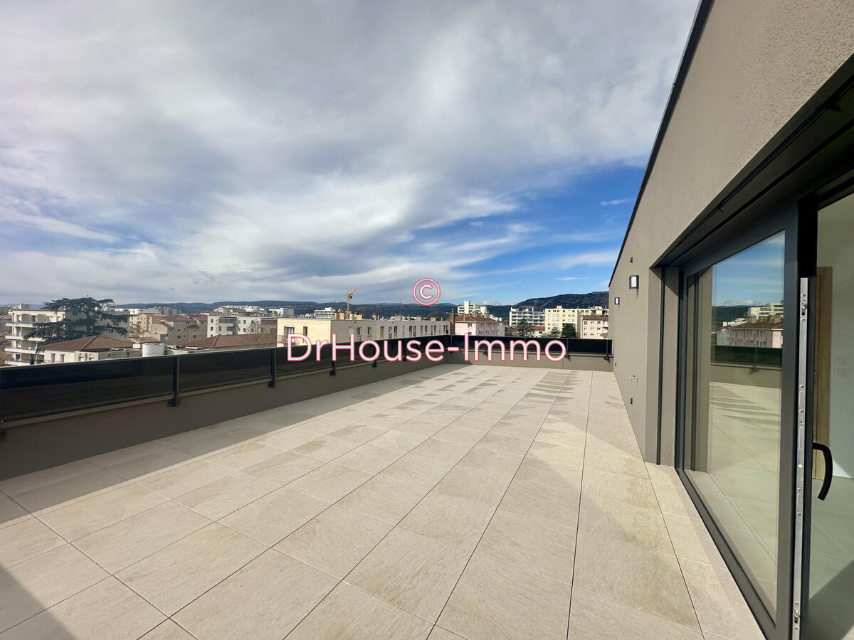 Apartment Valence