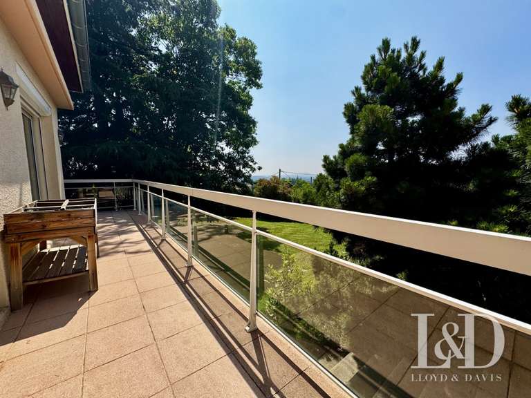 Maison Valence - 5 chambres - 313m²