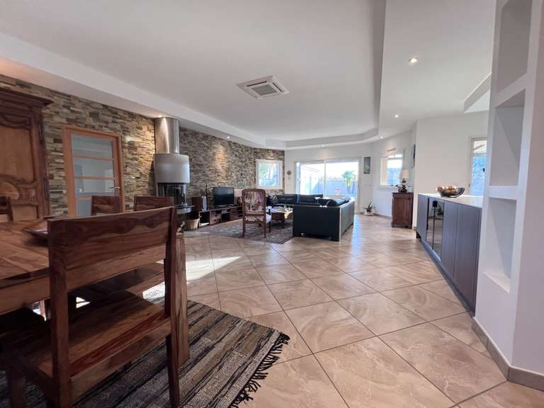 Maison Valence - 4 chambres - 157m²