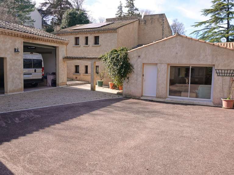 Maison Valence - 5 chambres - 205m²