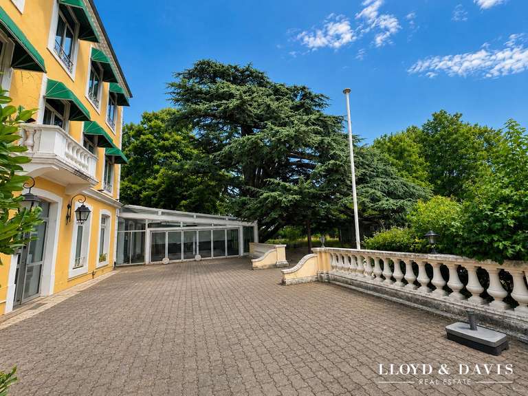 Maison Valence - 30 chambres - 2000m²