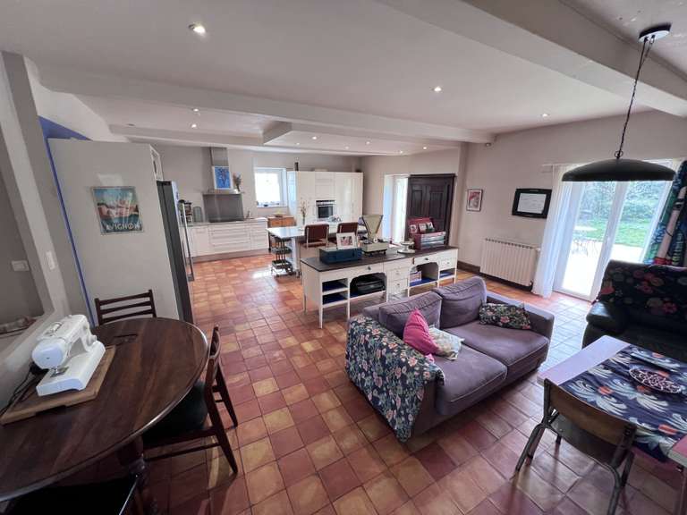 Propriété Valence - 6 chambres - 270m²