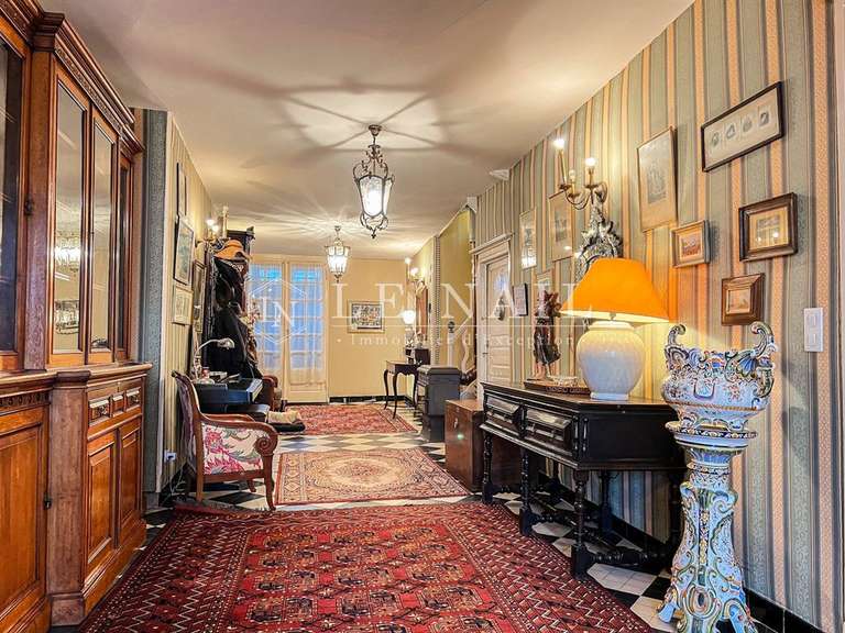 Maison Valence-en-Poitou - 8 chambres - 633m²