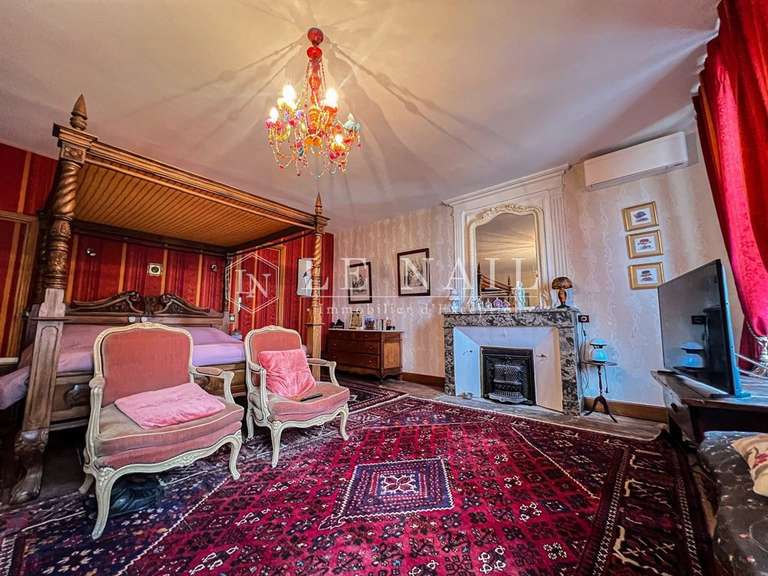 Maison Valence-en-Poitou - 8 chambres - 633m²