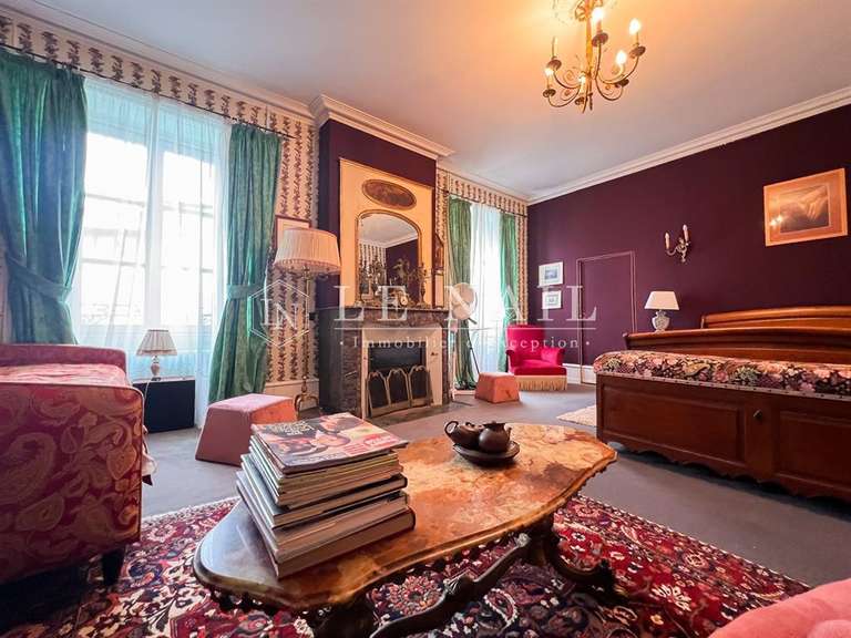 Maison Valence-en-Poitou - 8 chambres - 633m²