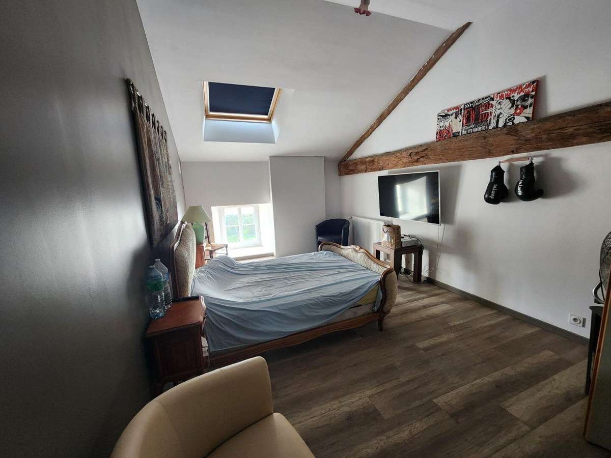 House Valence-en-Poitou