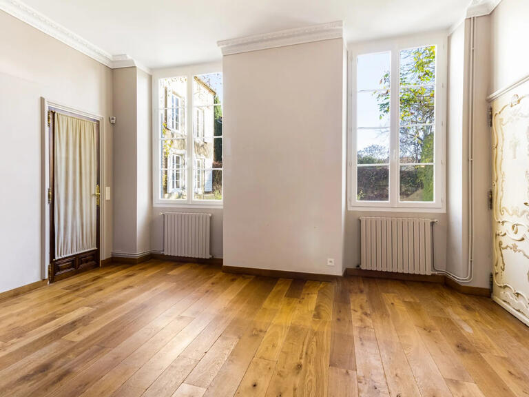 House Valence-sur-Baïse - 480m²