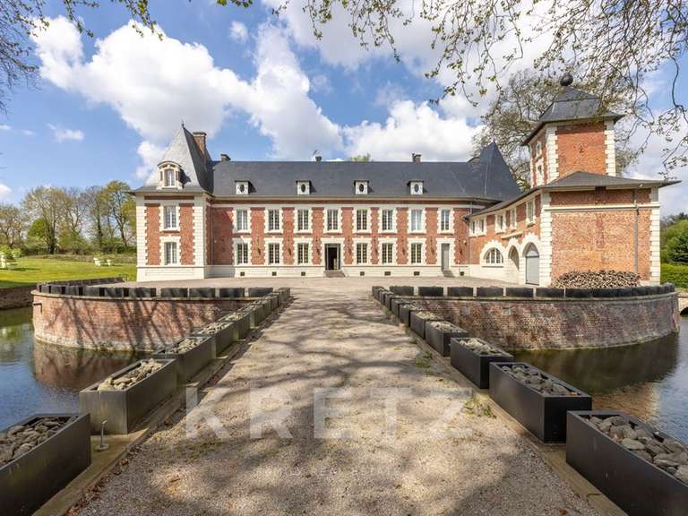Castle Valenciennes - 6 bedrooms - 870m²
