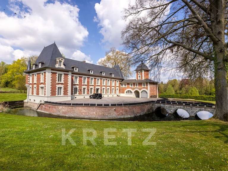 Castle Valenciennes - 6 bedrooms - 870m²