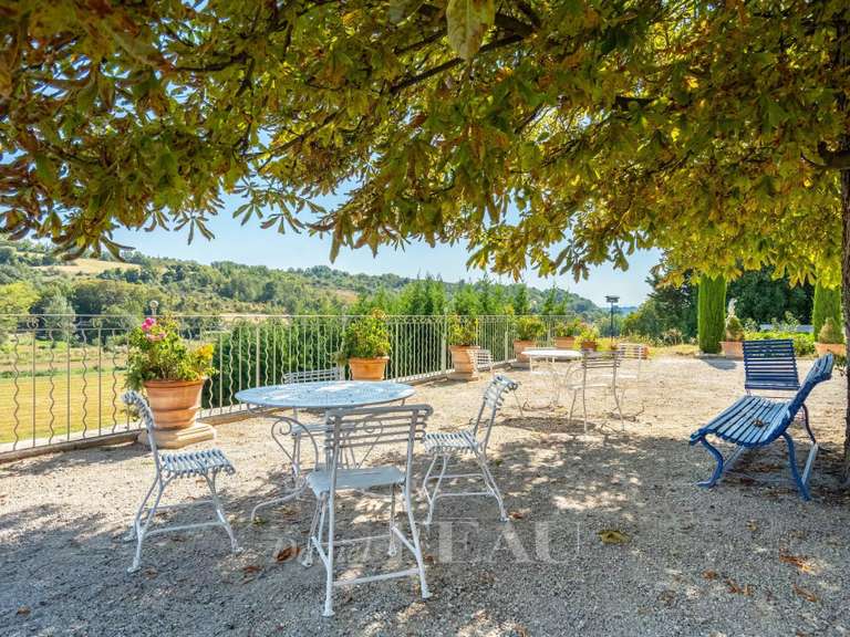 Château Valensole - 14 chambres - 1016m²
