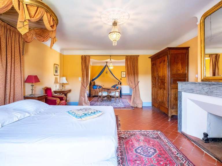 Château Valensole - 14 chambres - 1016m²