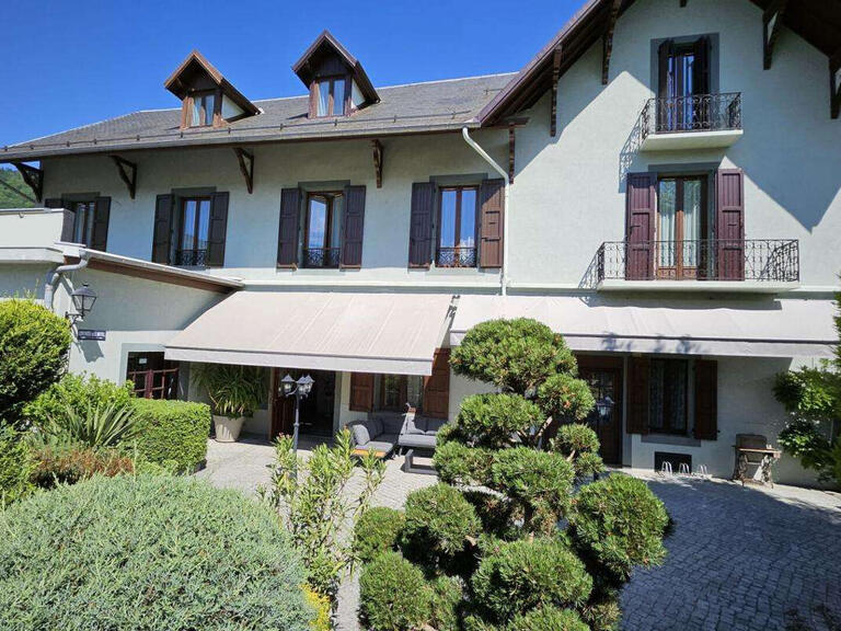 Propriété Valgelon-La Rochette - 10 chambres