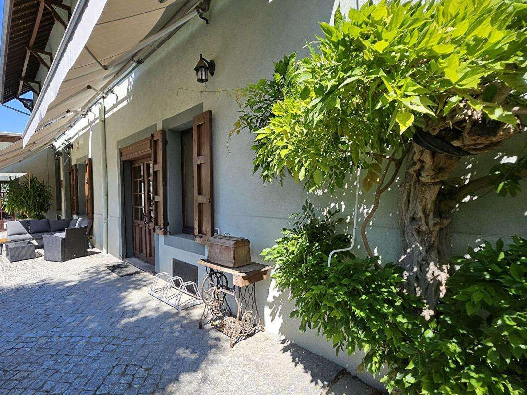 Property Valgelon-La Rochette