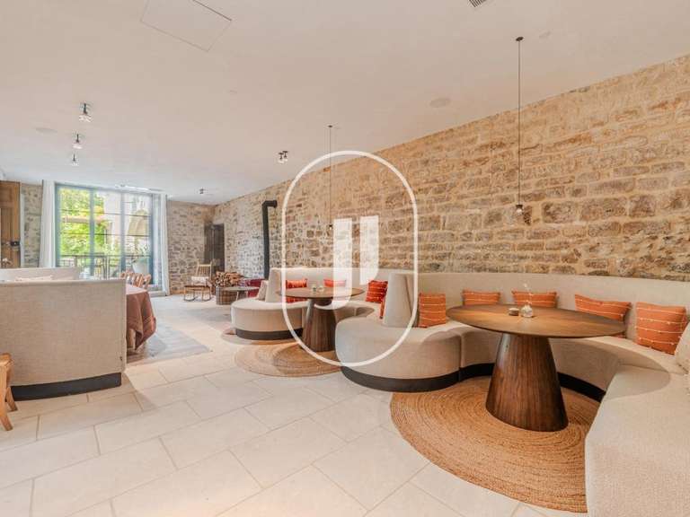 Hôtel particulier Vallabrègues - 11 chambres - 1000m²
