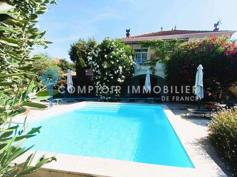 House Vallabrègues - 4 bedrooms - 170m²