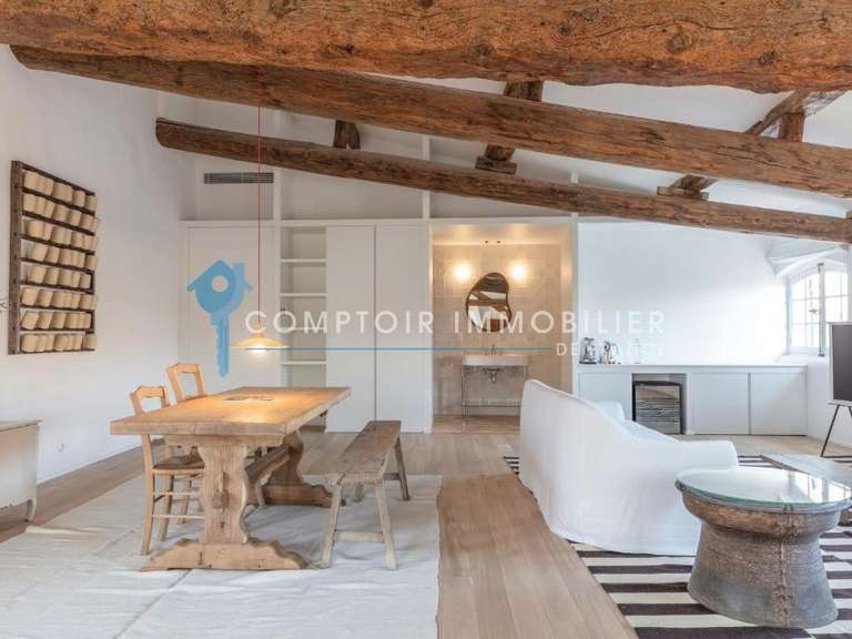 Maison Vallabrègues - 11 chambres - 1167m²