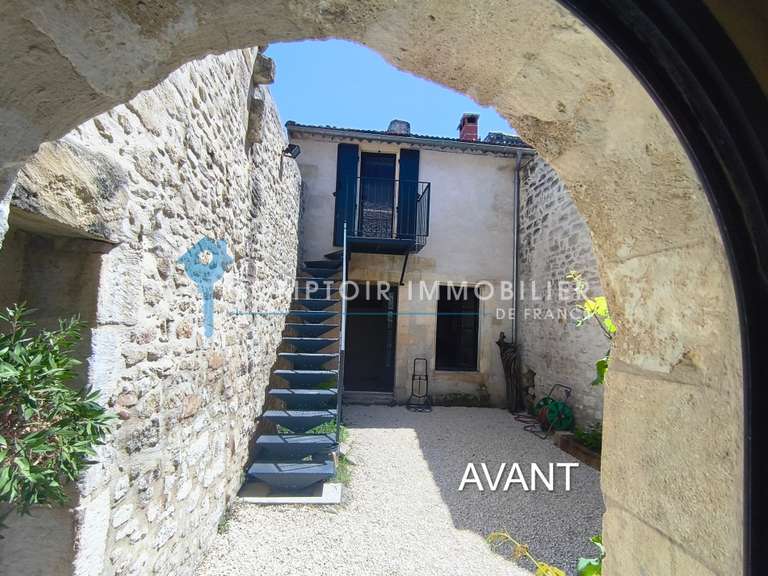 Maison Vallabrègues - 3 chambres - 190m²