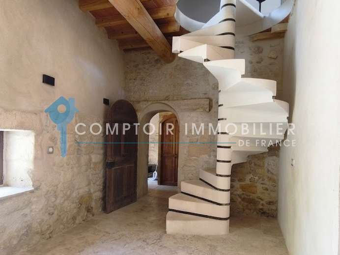 Maison Vallabrègues - 3 chambres - 190m²