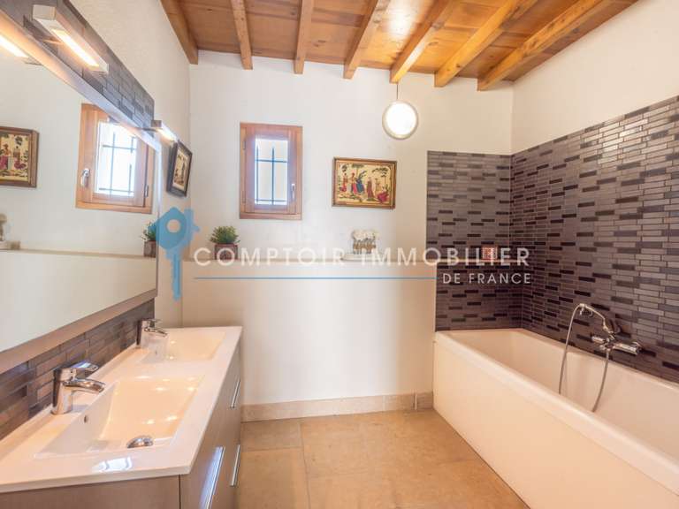 Maison Vallabrègues - 7 chambres - 400m²