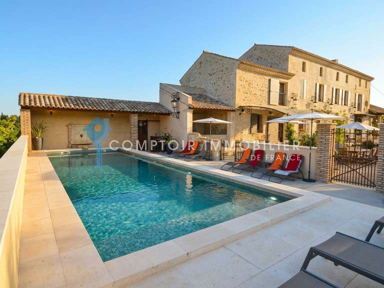 Maison Vallabrègues - 7 chambres - 400m²