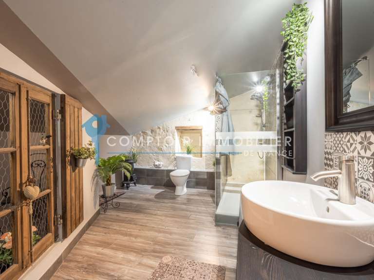 Maison Vallabrègues - 7 chambres - 400m²