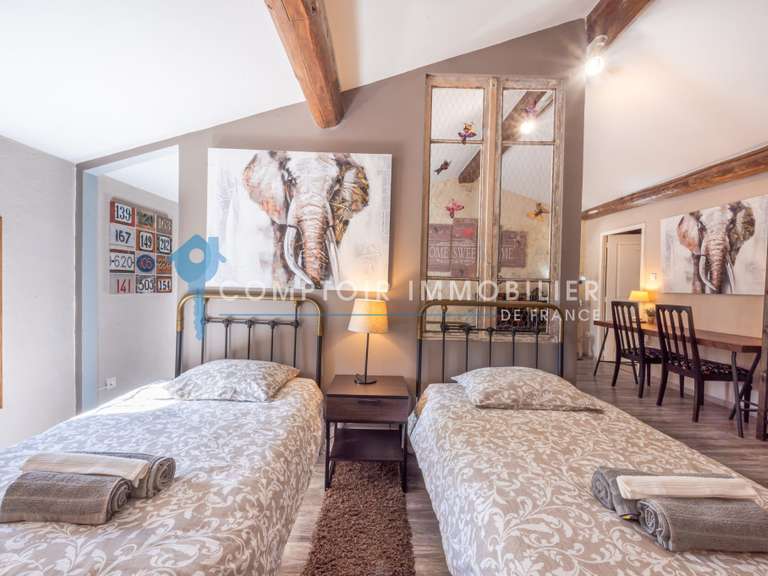 Maison Vallabrègues - 7 chambres - 400m²
