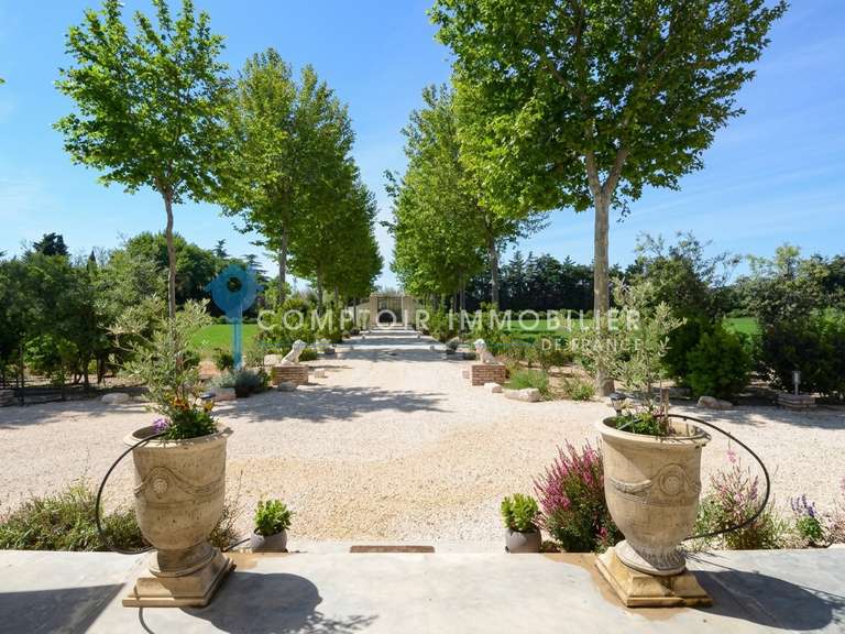 Maison Vallabrègues - 7 chambres - 400m²