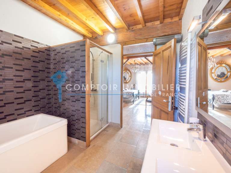 Maison Vallabrègues - 7 chambres - 400m²