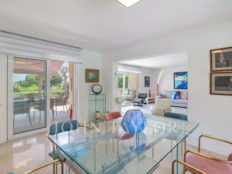 Apartment Vallauris - 4 bedrooms - 212m²