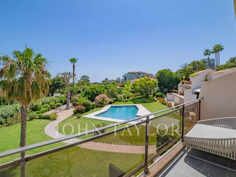 Apartment Vallauris - 4 bedrooms - 212m²