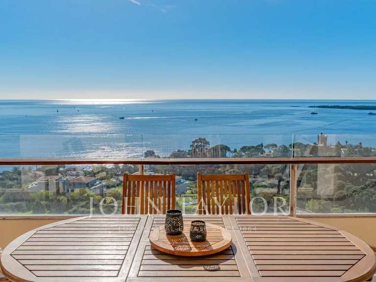 Appartement Vallauris - 2 chambres - 121m²