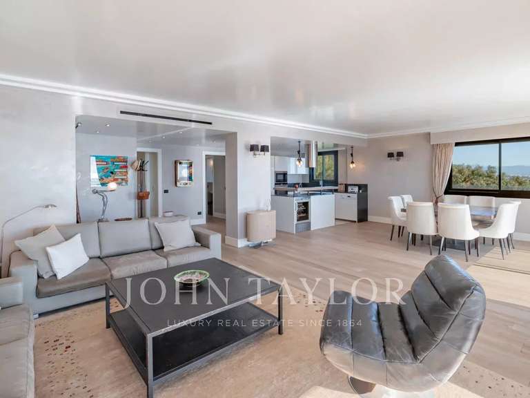 Appartement Vallauris - 2 chambres - 121m²