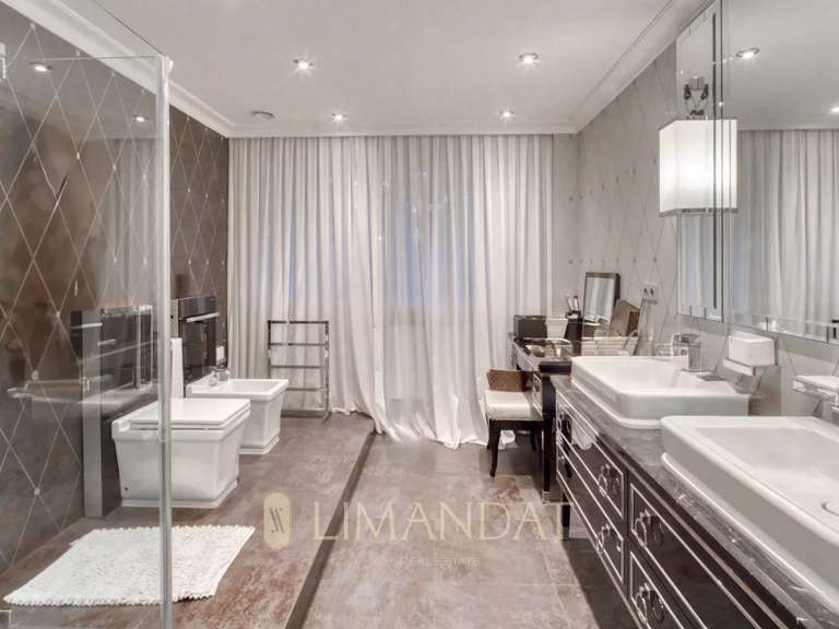 Appartement avec Vue sur mer Vallauris - 6 chambres - 555m²