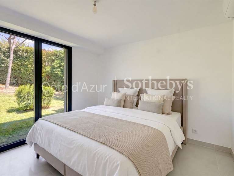 Apartment Vallauris - 2 bedrooms - 66m²