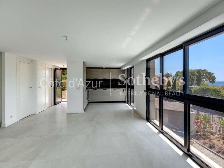 Apartment Vallauris - 2 bedrooms - 66m²