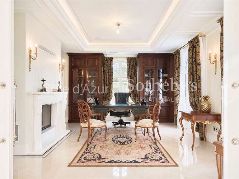 Maison Vallauris - 7 chambres - 965m²