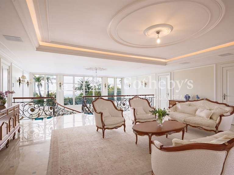 Maison Vallauris - 7 chambres - 965m²