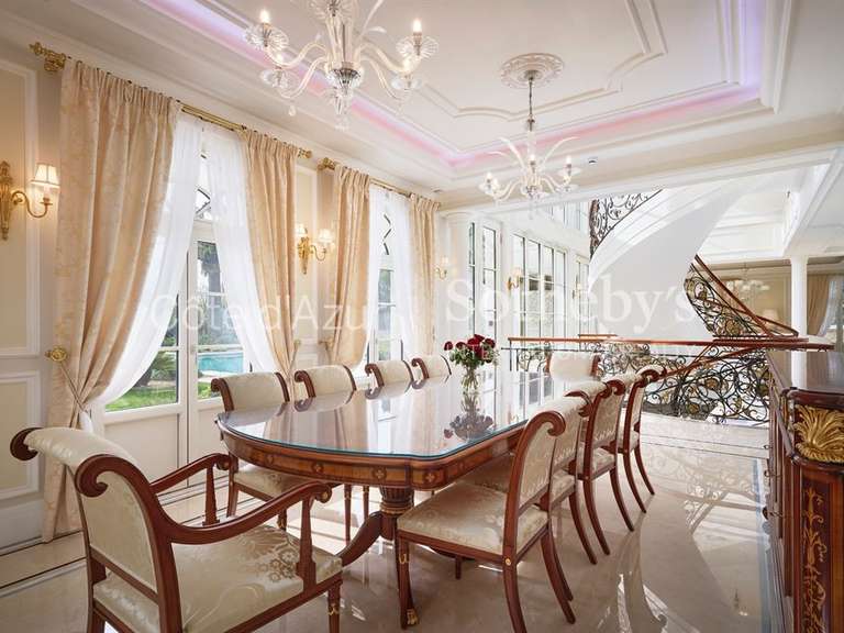 Maison Vallauris - 7 chambres - 965m²