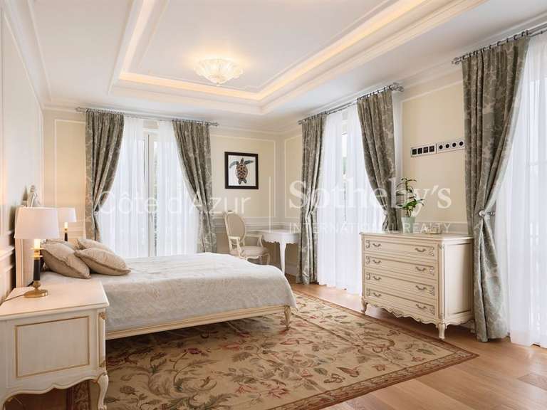 Maison Vallauris - 7 chambres - 965m²