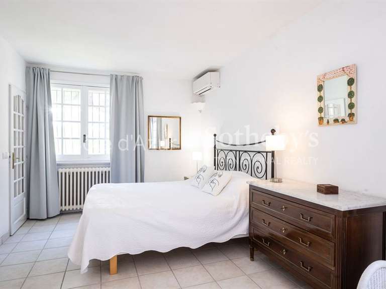 Maison Vallauris - 5 chambres - 250m²