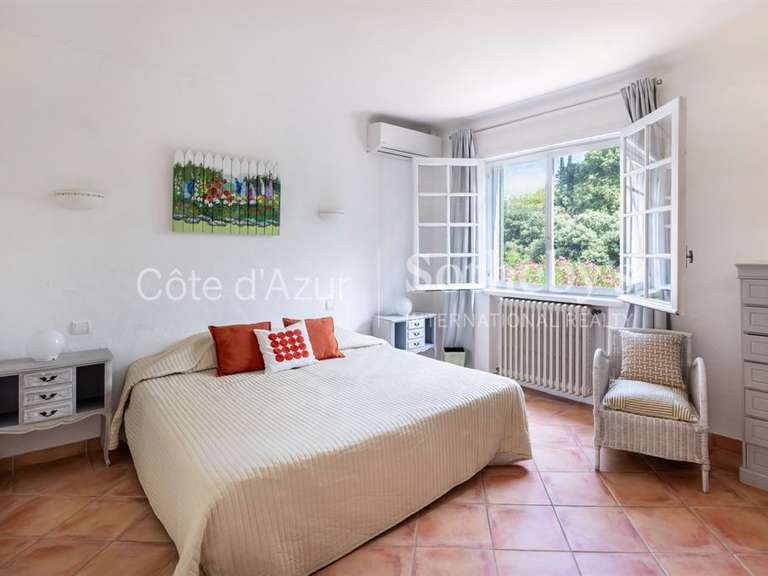 Maison Vallauris - 5 chambres - 250m²