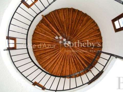 Maison Vallauris - 5 chambres - 250m²