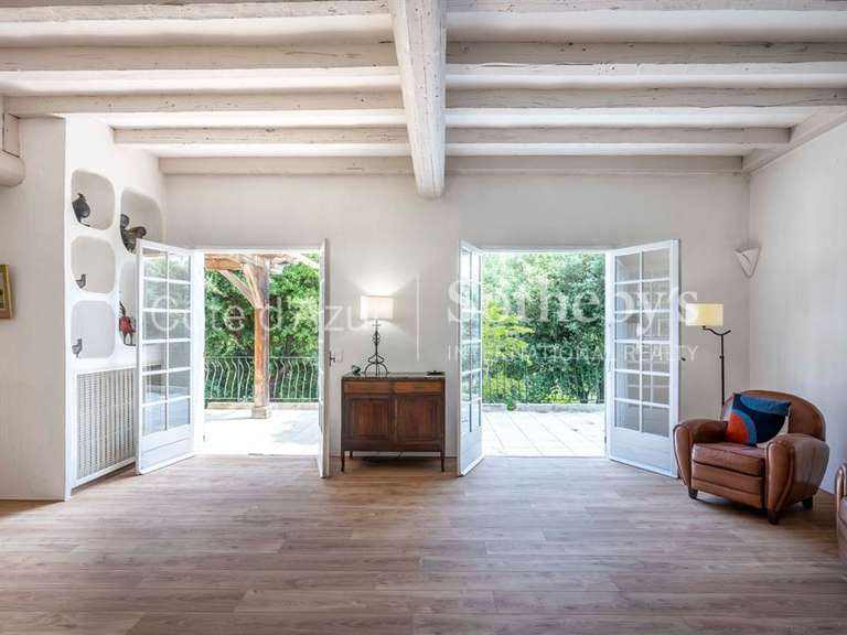 Maison Vallauris - 5 chambres - 250m²