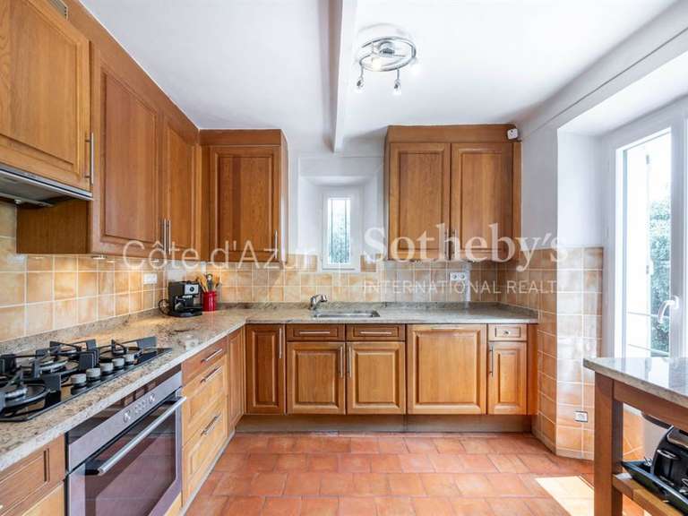 Maison Vallauris - 5 chambres - 250m²