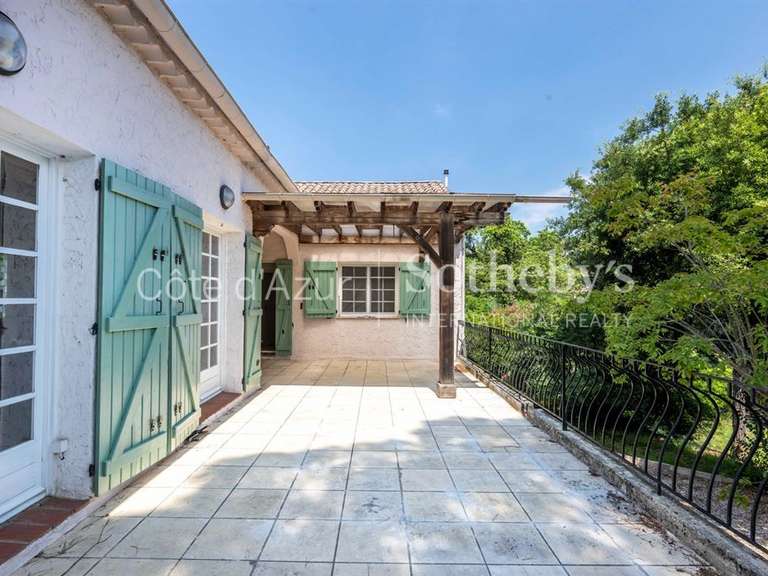 Maison Vallauris - 5 chambres - 250m²